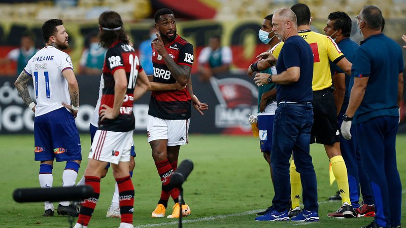 Flamengo recebe laudo de ofensa de Ramirez a Bruno Henrique e leva imagens para análise - GettyImages