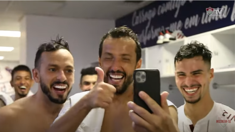 Jogadores do Fluminense se divertindo no vestiário - Transmissão FLU TV