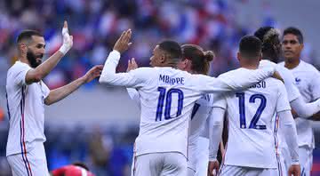 Jogadores da França comemorando o gol de Antoine Griezmann - Getty Images