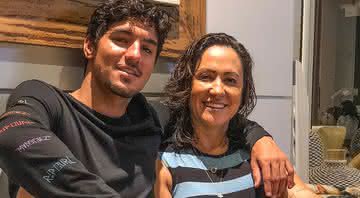 Gabriel Medina e a mãe, Simone - Instagram