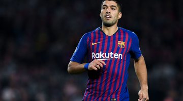 Luis Suárez em ação com a camisa do Barcelona - GettyImages