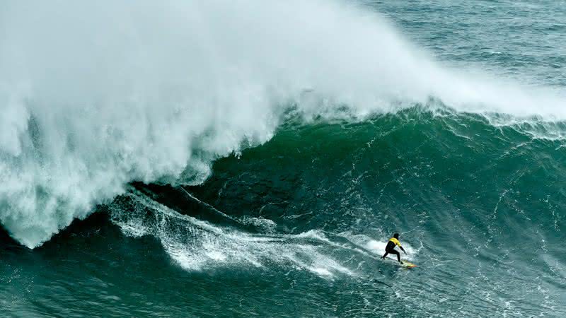 Campeão do Nazaré Challenge, surfista é confirmado no BBB20 - GettyImages