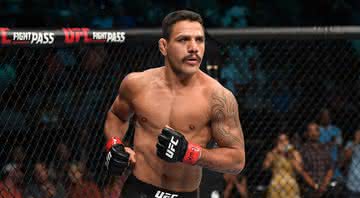 Rafael é ex-campeão dos pesos leves do UFC - GettyImages