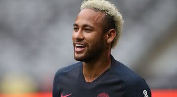 Neymar em ação com a camisa do PSG - GettyImages