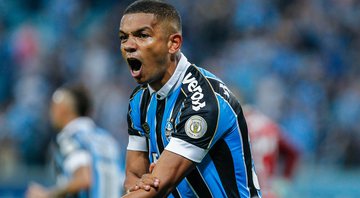 David Braz comentou sobre o lance gol polêmico do gol do Grêmio - GettyImages