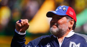 Diego Maradona foi ovacionado pelos torcedores do Gimnasia - GettyImages