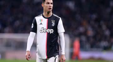 Cristiano Ronaldo foi tirar cedo do jogo contra o Milan - GettyImages