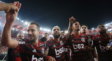 Chefão da Globo freta avião para assistir a final da Libertadores - Instagram