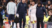 Hazard saiu mancando com a ajuda dos médicos do Real Madrid - Getty Images