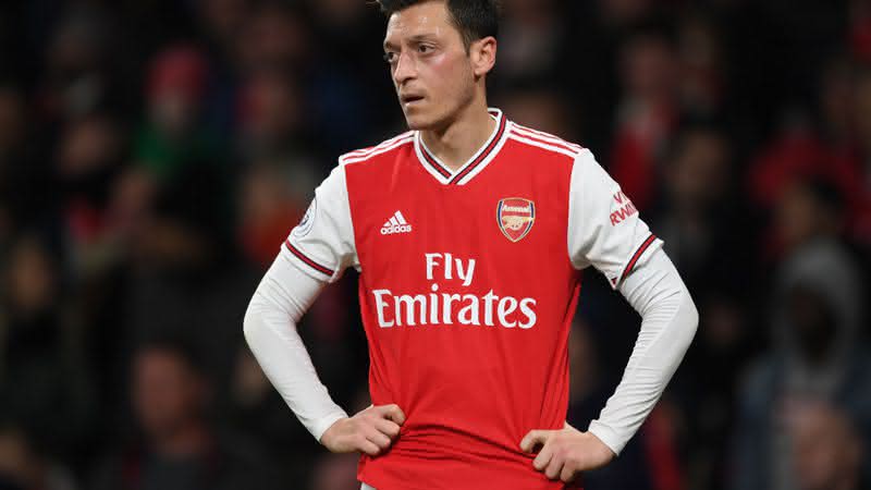 Ozil não joga pelo Arsenal desde março, antes da paralisação por causa da pandemia - Getty Images