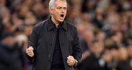 Mourinho foi eleito o Técnico do Mês pela Premier League - Getty Images