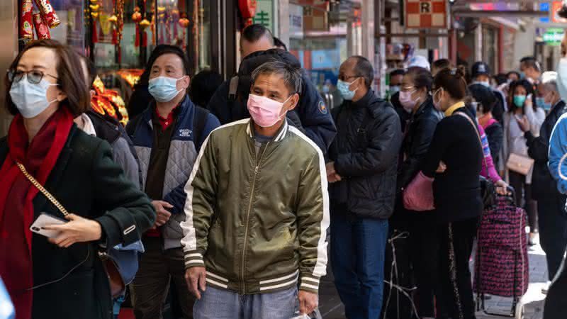 Pandemia da doença ainda segue tendo países que resistem aos altos números de infectados - GettyImages