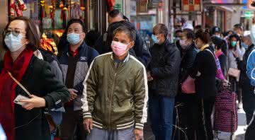 Pandemia da doença ainda segue tendo países que resistem aos altos números de infectados - GettyImages