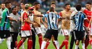 Internacional e Grêmio em ação - Getty Images