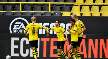 Comemoração diferenciada dos jogadores do Dortmund - GettyImages
