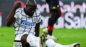 Romelu Lukaku sentiu dores durante e a Inter de Milão confirmou a lesão - Getty Images