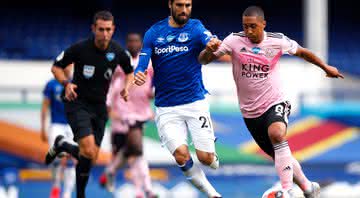 Leicester tropeça na Premier League - Getty Images