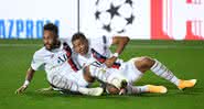 Neymar comemora gol da virada ao lado de Mbappé - GettyImages