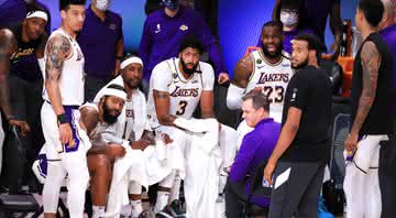 LeBron brilhou na vitória dos Lakers - GettyImages