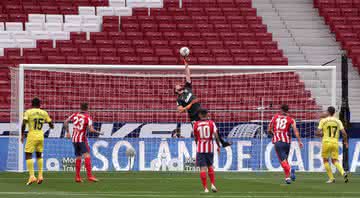 Jan Oblak faz defesa em partida contra o Villarreal - GettyImages