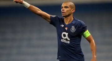 Pepe renova contrato com o Porto - Getty Images