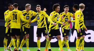 Com quatro gols de Haaland, Borussia Dortmund goleia o Hertha Berlin - GettyImages