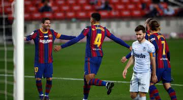 Messi em ação pelo Barcelona - GettyImages