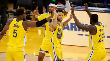 Curry brilha novamente e lidera vitória dos Warriors sobre os Kings - GettyImages