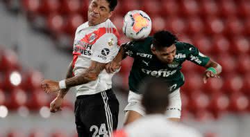 Enzo Pérez e Rony disputando bola durante semifinal da Libertadores - GettyImages
