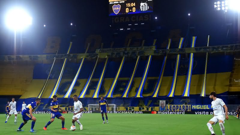 Santos e Boca Juniors em ação - GettyImages