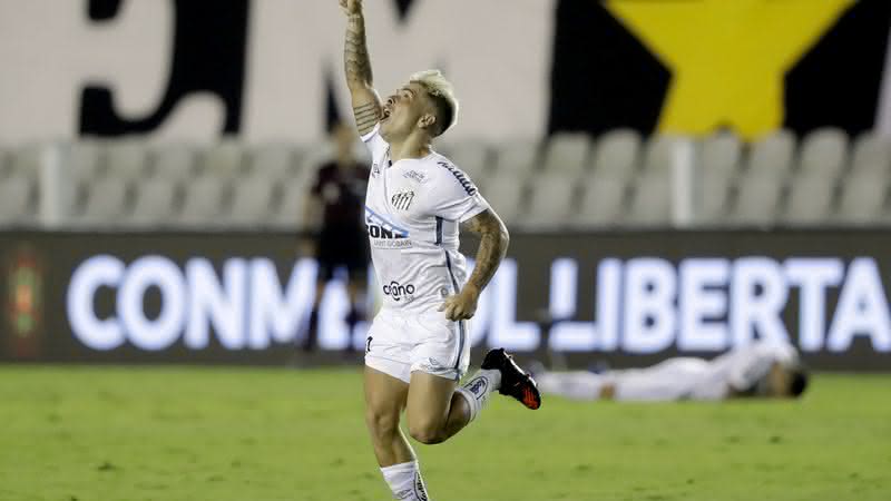 Soteldo comemorando gol contra o Boca Juniors na Libertadores - Getty Images