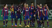 Dembélé em ação com os jogadores do Barcelona - GettyImages