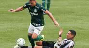 Willian em campo com a camisa do Palmeiras - Getty Images