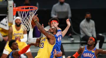 Com triplo-duplo, LeBron James comanda vitória do Los Angeles Lakers - GettyImages