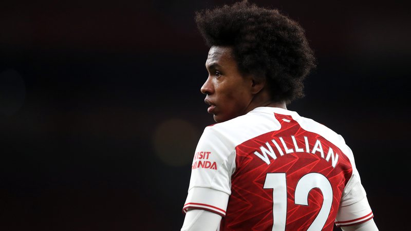 Willian em campo com a camisa do Arsenal - Getty Images