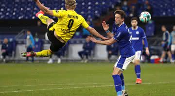 Haaland em ação com a camisa do Borussia Dortmund - GettyImages
