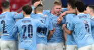Jogadores do City comemorando o belo gol de De Bruyne - Getty Images