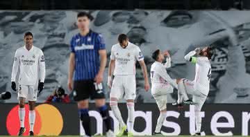 Lucas Vázquez e Sergio Ramos comemoram juntos o gol do zagueiro - Getty Images