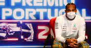 Hamilton durante coletiva para o GP de Portugal - GettyImages