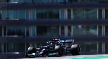 Lewis Hamilton se recupera da primeira sessão e supera Verstappen e Bottas - GettyImages