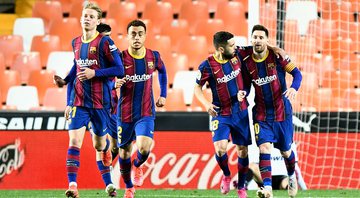 Com dois gols de Messi, Barcelona bate o Valencia de virada e mantém esperança pelo título espanhol - GettyImages