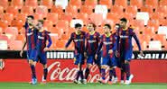 Jogadores do Barcelona comemoram gol sobre o Valencia - GettyImages