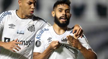 Felipe Jonatan marcou o gol da vitória do Santos - GettyImages