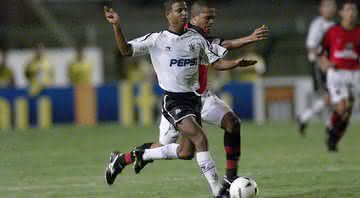 Marcelinho Carioca em ação com a camisa do Corinthians - GettyImages