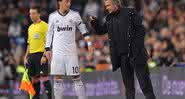 Özil e Mourinho em ação pelo Real Madrid - GettyImages