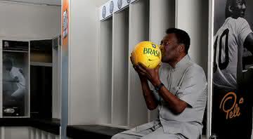 Pelé e a bola: Relação de amor - GettyImages