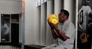 Pelé e a bola: Relação de amor - GettyImages