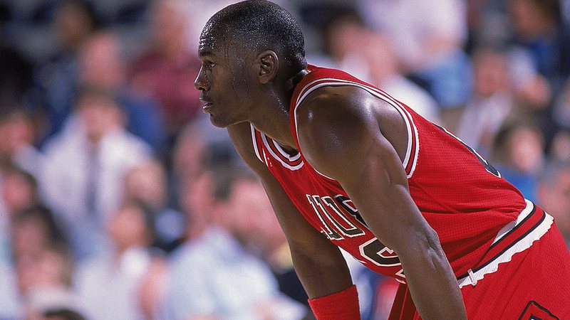 NBA: Tênis usado por Michael Jordan é leiloado por R$ 3,3 milhões - GettyImages