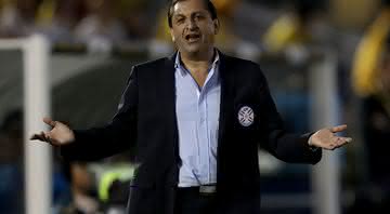 Ramón Díaz em ação pela Seleção do Paraguai - GettyImages