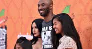 Kobe Bryant com a família no Kids' Choice Awards - Getty Images